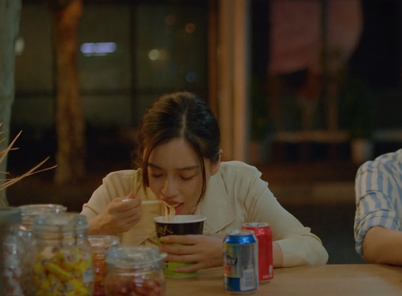 Angelababy|吃得越真演技越稳!baby新剧吃面包,扯下多少演员遮羞布