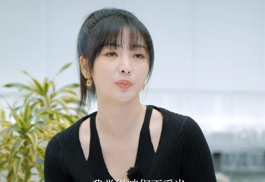 刘亦菲|柳岩：亲情和爱情都有泪，“性感”只是人设，拼命赚钱才有安全感