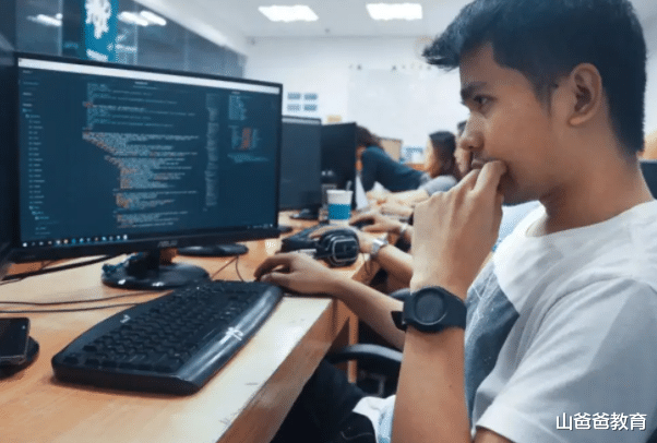 大学生|在校生良心劝告,最好别报这3大专业,毕业后几乎难以找到工作