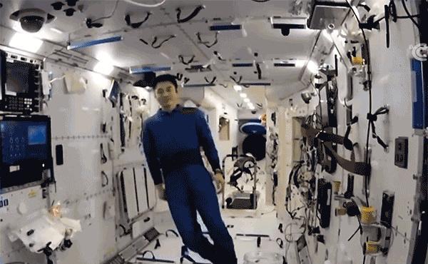 为何反差如此大?国际空间站脏乱拥挤,中国空间站却像苹果专卖店