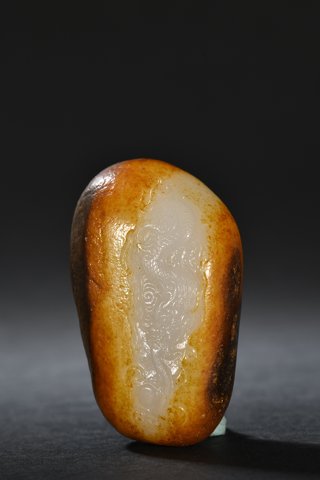 和田玉籽料|和田玉籽料原石雕祥龙戏珠把件