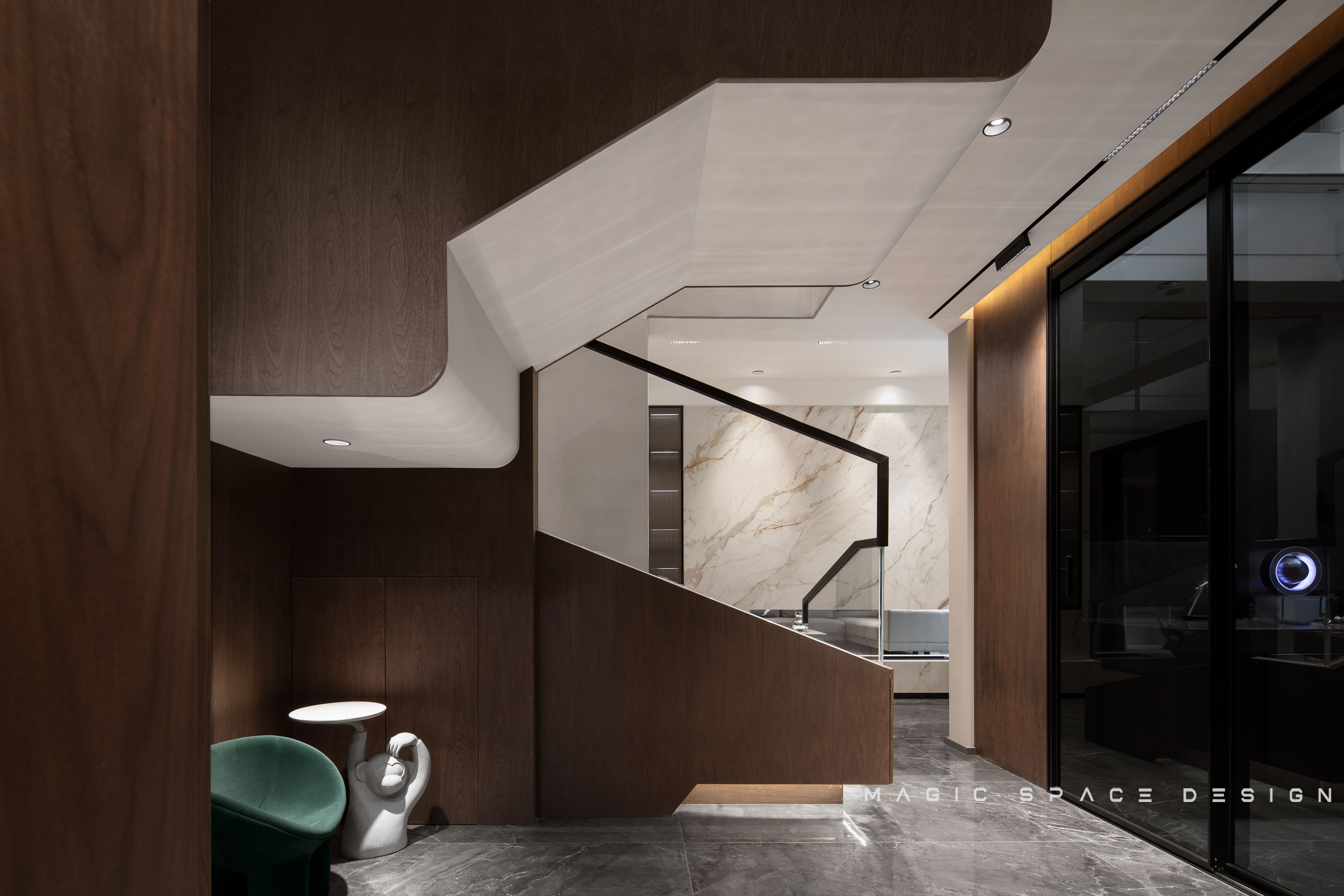 437㎡多层复式,把家里能拆的墙全拆了