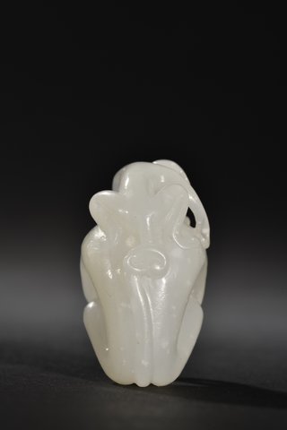 |晚清 和田玉灵猴把件