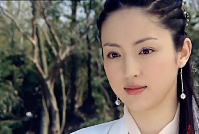 董璇|董璇：与5岁女儿幸福春游，已走出前夫阴影，把日子过成了诗