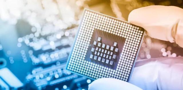 芯片|“芯片混战”，郭台铭正式搅进去了！外媒：3000多亿都不打算要？