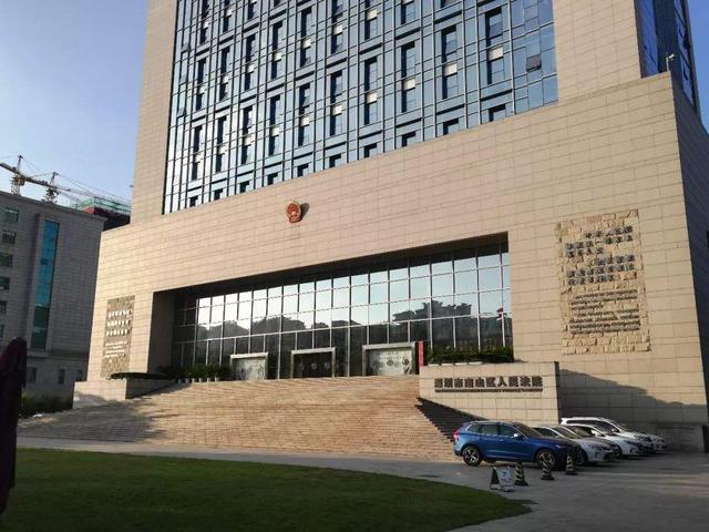 2008年,深圳富婆先天不孕,却被告知有个儿子,DNA鉴定是亲生