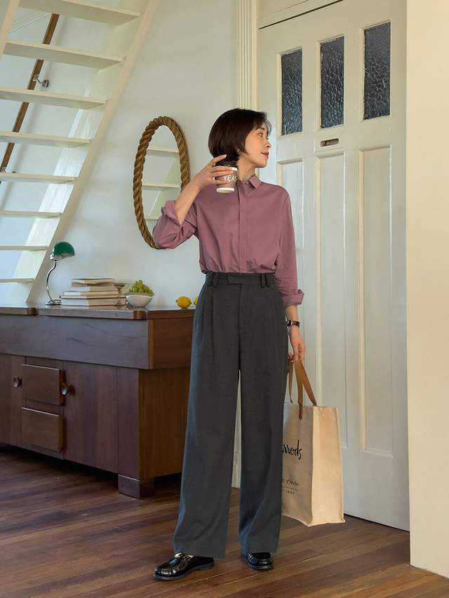 针织衫|会穿的职场女人,都爱“针织衫+打底裤和半身裙”,时髦又显气质