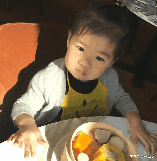 林青霞|“丑基因太强大”?肥胖、眯眯眼,这些神颜女星也“拯救”不了儿女