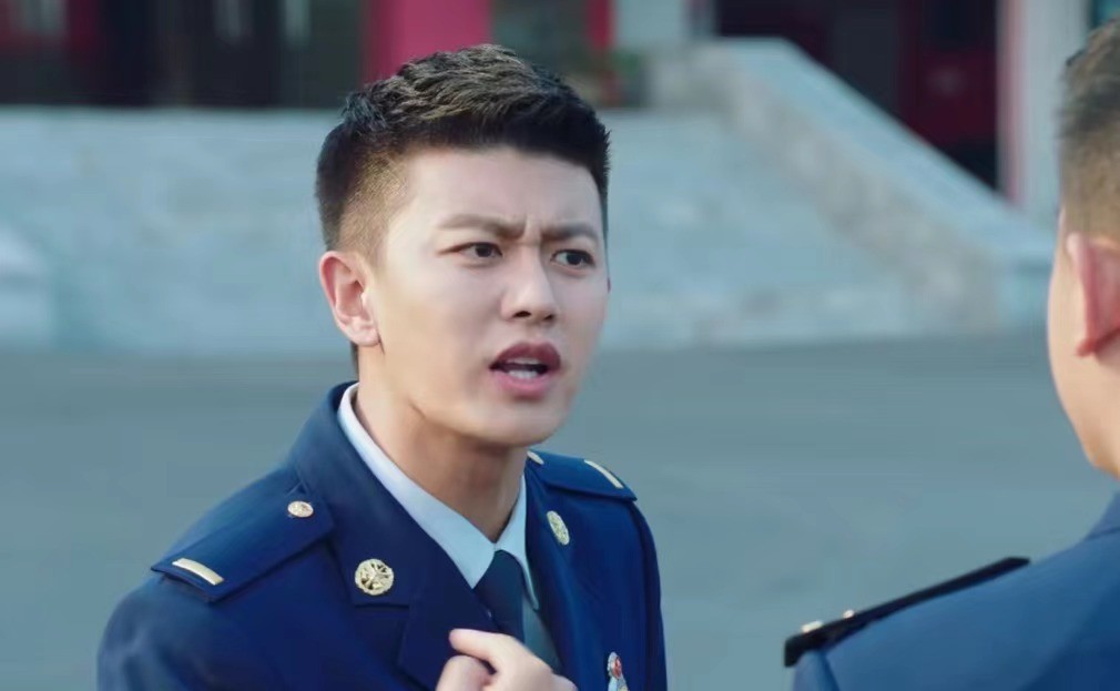 蓝焰突击|开播热度第二，任嘉伦消防员造型惊艳，《蓝焰突击》越看越上瘾