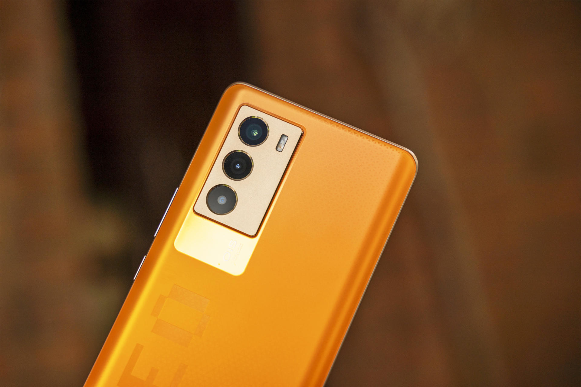 Alphabet|iQOO Neo5S有望成为新任电竞强机，实测体验倍感舒适