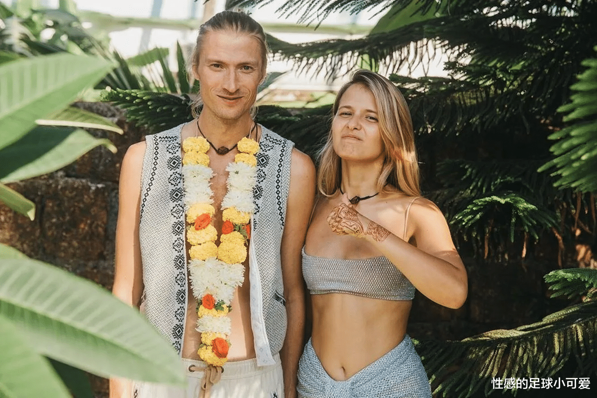 女孩|柳博芙·阿克肖诺娃-诺维科娃