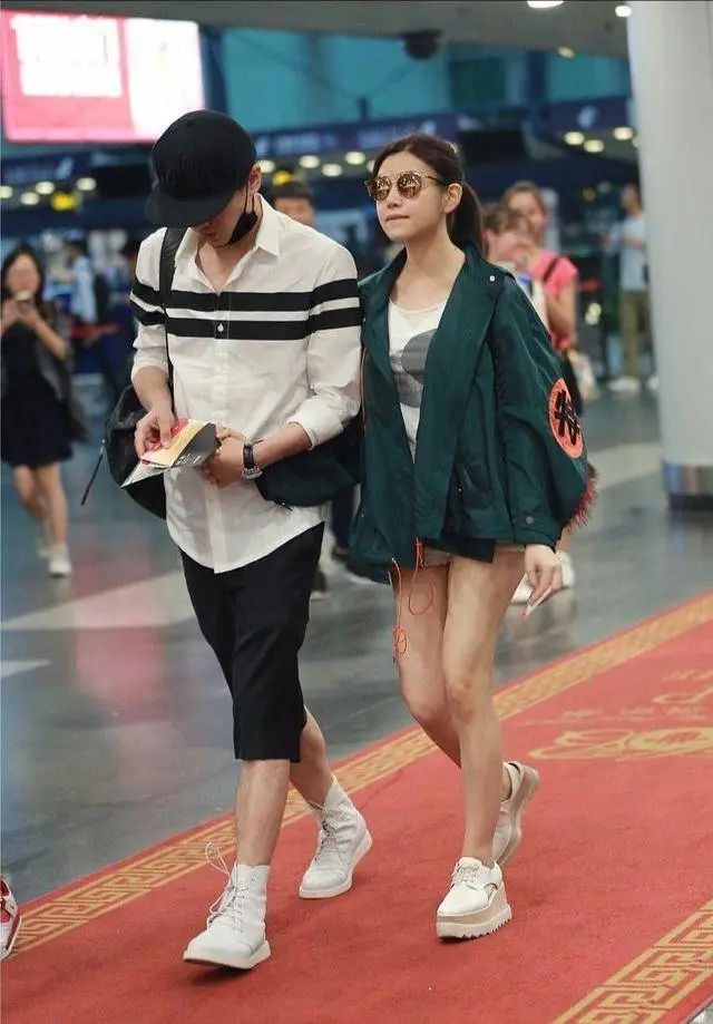 欧阳娜娜|不过亲了个嘴，就得离婚了？