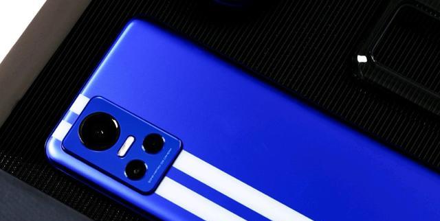 芯片|改写速度定义，潮玩电竞旗舰，天玑8100芯片让真我GTNeo3表现惊艳