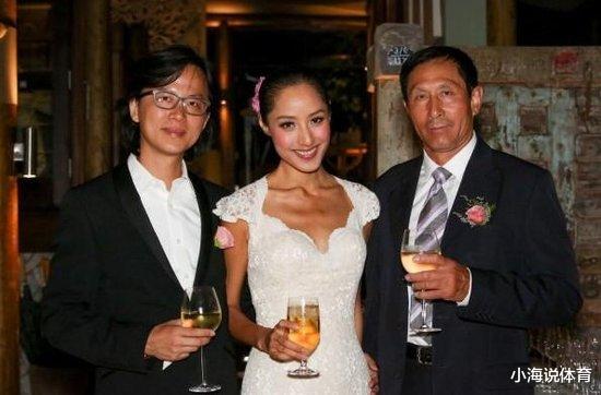 曹格|酒后咸猪手、香槟对瓶吹,这些借酒释放的明星,有男有女都是大牌