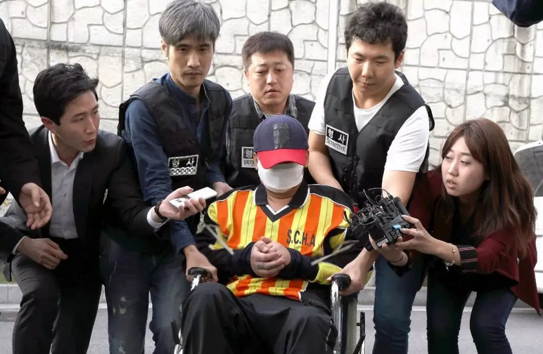 侵害少女逼死妻子,韩国“好爸爸”化身天使,人设崩塌才知是恶魔