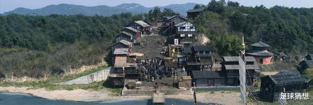 王小石|《说英雄》首播：主角演技引热议，杨超越令人惊喜，打戏评价两极