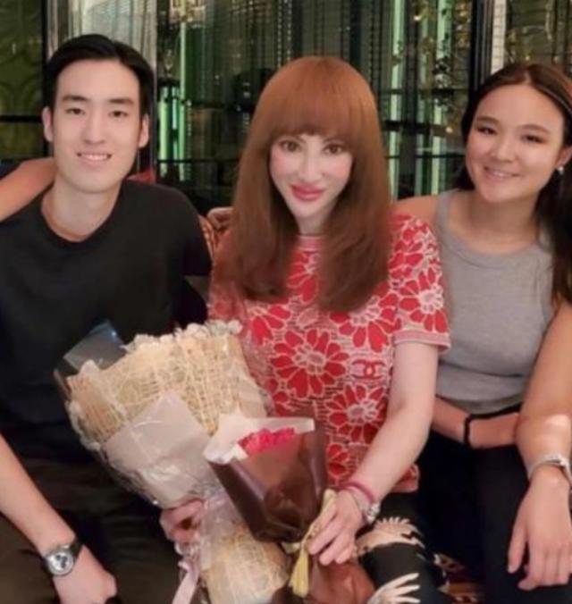 萧蔷|12位中老年女星现状，萧蔷身材苗条，李丽珍珠圆玉润