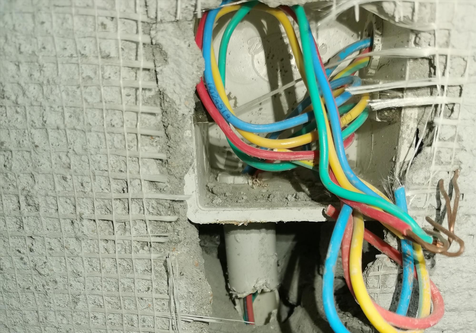 家用电线用多粗的合适?不要乱选,可以按照这2个方面选择