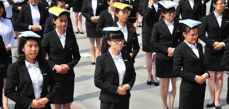 西樵山|旅游管理就业率“亮红灯”，学生叫苦不迭：很难找到好工作