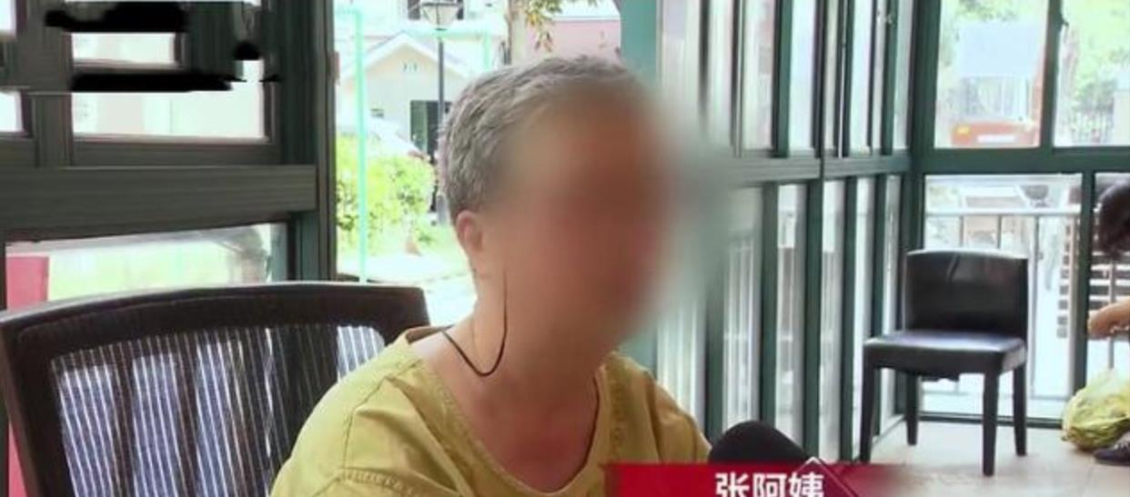 35岁小伙体重400斤,坐家打游戏20年没下楼,妈妈:我儿子电脑好