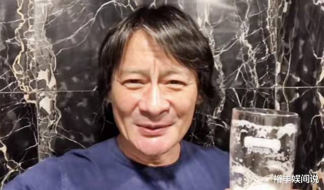 张天爱|景岗山又喝懵了!手持啤酒为孙兴庆60岁大寿,自曝妻子是他的迷妹