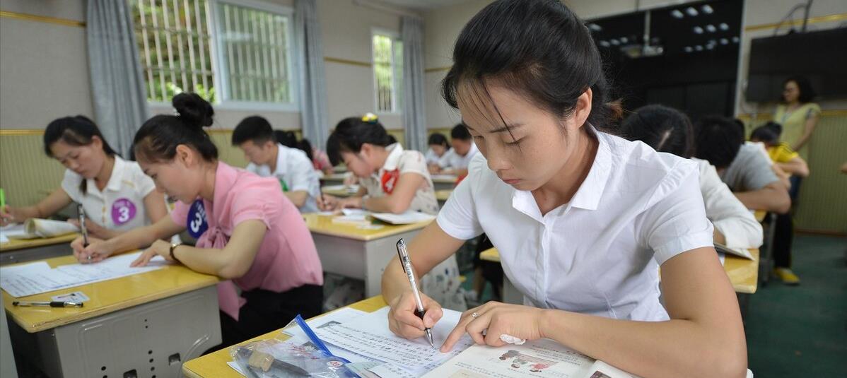 教师资格证|1000余万人报考教师资格证，难掩教师职业“夕阳态势”！原因简单