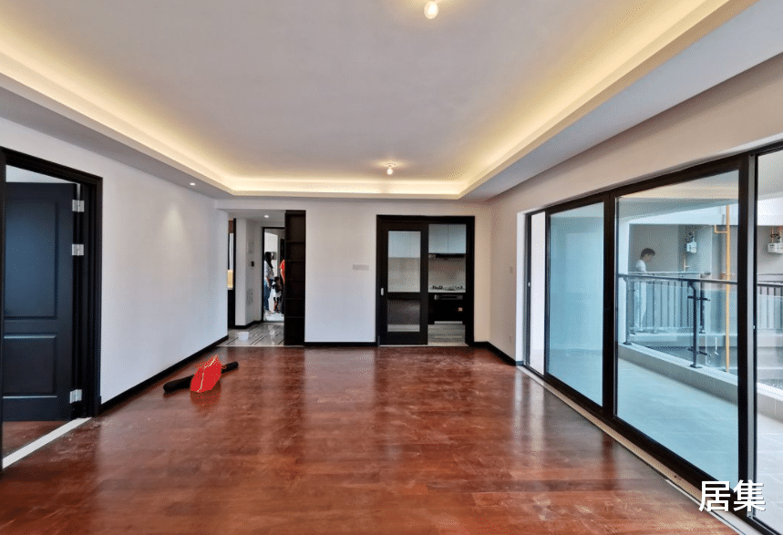 专门为孩子打造的乐园,不出门在家就能攀岩,还有超大的阳光乐园