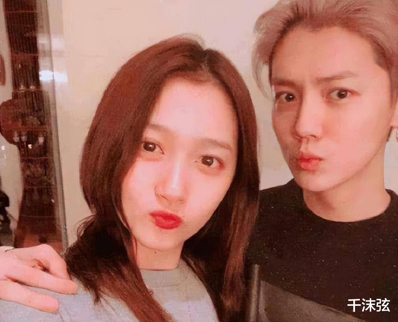 余秀华|余秀华追求者求爱无果，开始表白关晓彤？店内挂海报“官宣”结婚