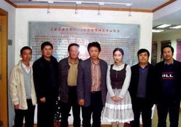 |职场蜕变之路:上海交大女博士用四次婚姻,跻身成学术界“妲己”