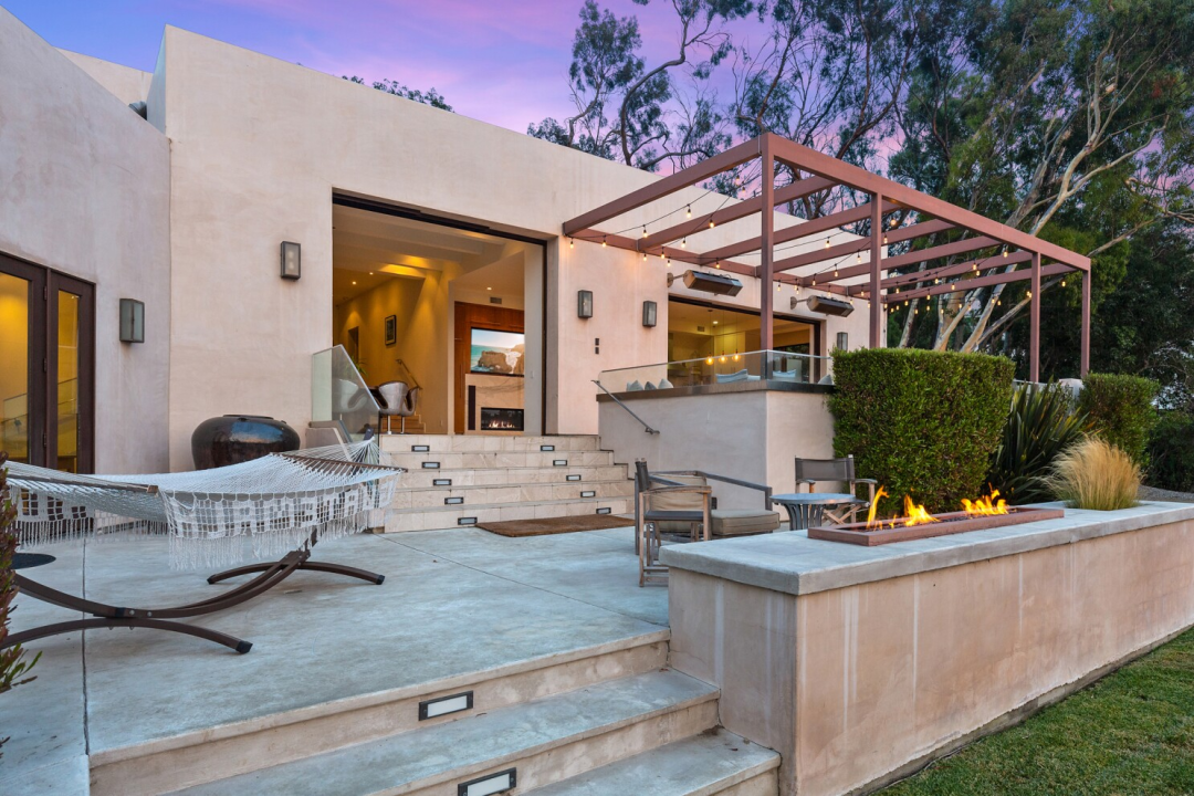 豪宅|好莱坞顶流退圈后花8000万买豪宅,被网友群嘲:很壕…但真不好看