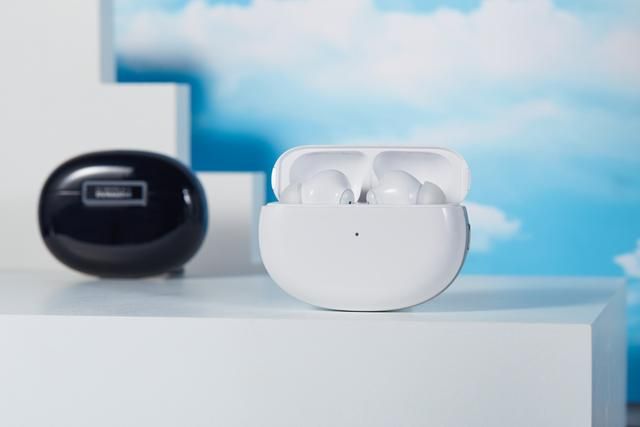 OPPO|OPPO Enco X2外观曝光，再度携手丹拿，音质表现值得期待