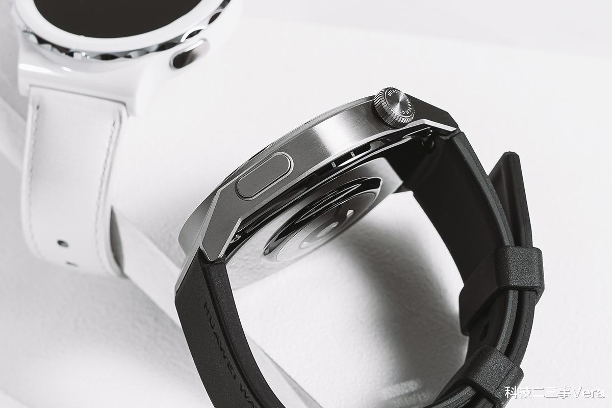 华为watch|华为WATCH GT 3 Pro高颜值开箱：终于找到了我的“天选之表”