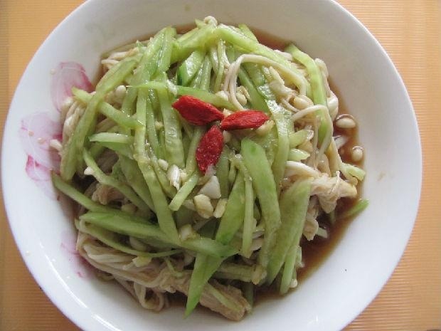 金针菇这样凉拌吃，味道真不错，美味家常菜