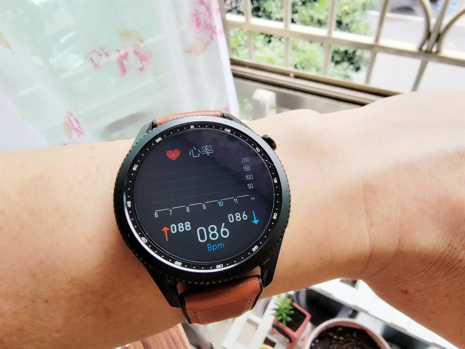 dido|不用老跑医院，用它就可监测，dido E10心电血压智能手表