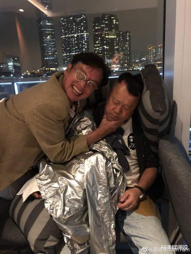 曾志伟|曾志伟自曝醉酒后的那些囧事!惨遭脱光放到电梯口,一晚花几十万