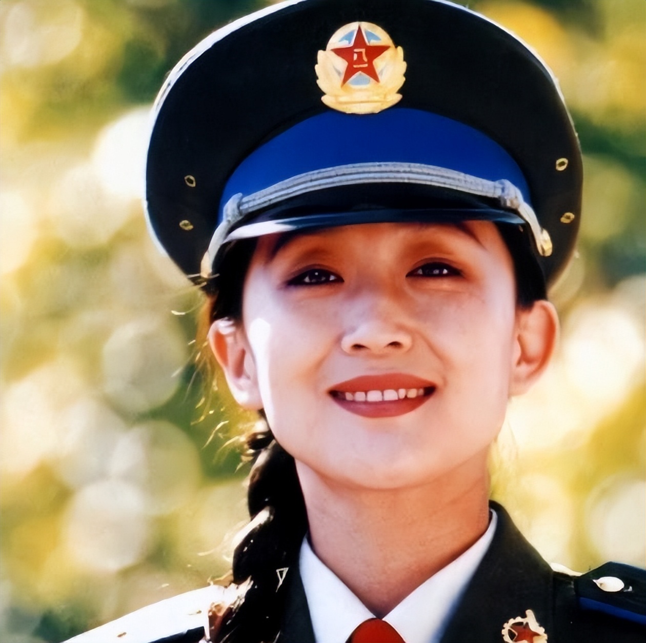 柳岩|演员陈瑾:一辈子吃穿不愁,57岁依旧未婚未育,她在追求什么?