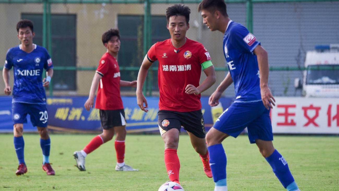 中乙|3天之内，中甲中乙两队弃权被判0-3负，青岛裁判职业首秀被推迟