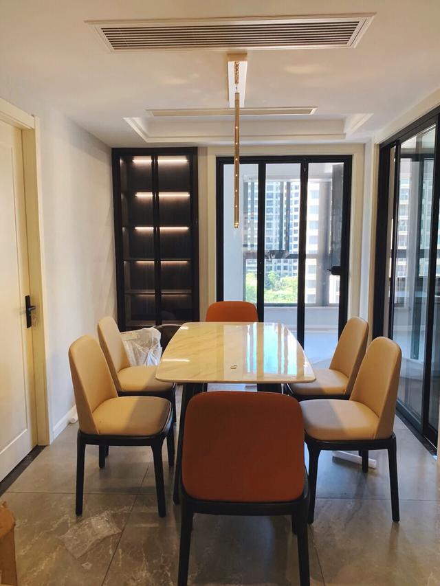 98平米的新房,现代简约风格的设计,全屋的灯饰真的要赞一赞