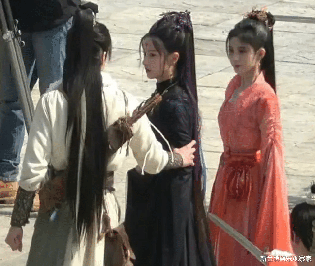 仙剑奇侠传四|仙剑4将代拍绑树上?热巴龚俊的戏也被代拍搅局过,央视点名乱象