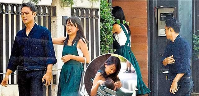 明道|明道牵着两岁儿子现身上海商场，孩子偏瘦，衣服宽松像大了两个码