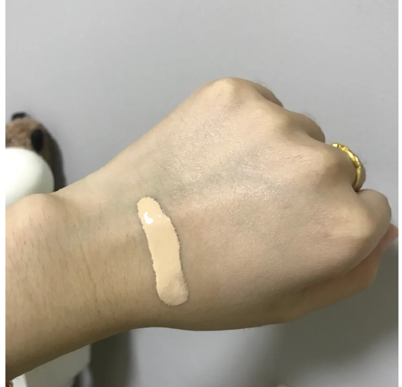 粉底液 化妆新手真挚推荐，有哪些入门级彩妆，平价又好用？ ?