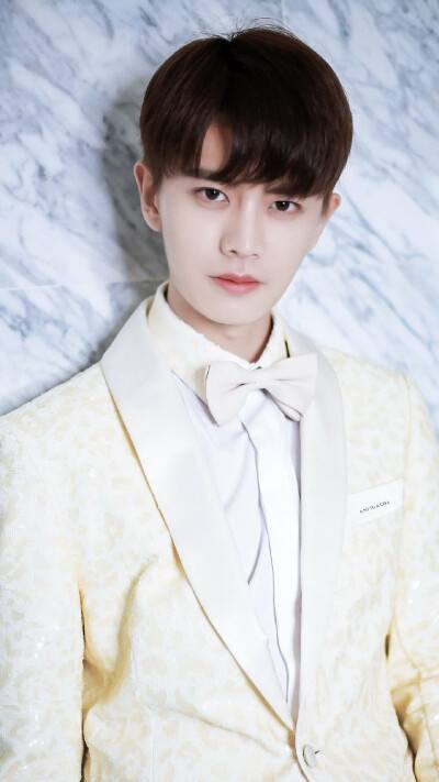 任嘉伦|任嘉伦虽非专业科班出身，却考自身努力，赢得机会