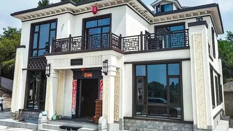 在一所二层新中式小屋，度一场夏日里的清欢