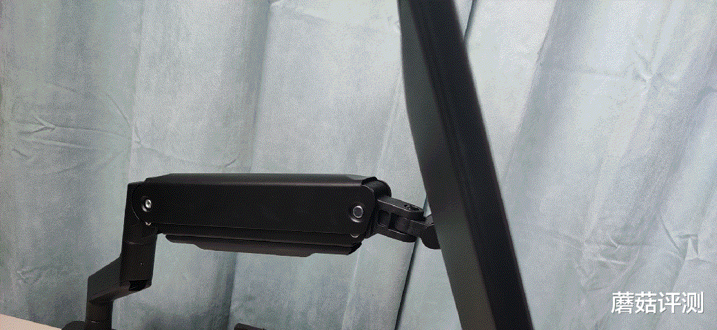 显示器|桌面更整洁，显示器调节更方便、Brateck北弧显示器支架E560 体验评测