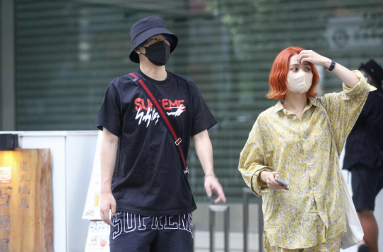 YouTube|大师又来！YouTube亚裔网红同时交往3位女偶像！还和朋友疯狂炫耀！