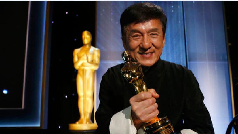 成龙|68岁的成龙身体状况不佳