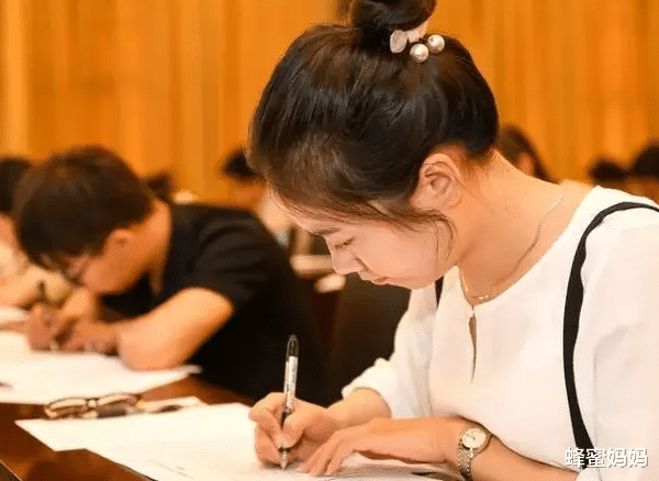 pvp|北大教授预测,未来10年这3类职业将会被取代,但网友不太认可