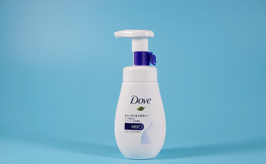 连衣裙 5款温润洁面产品 洗走干燥水润过冬 肌肤喝饱水,爱上你的美。