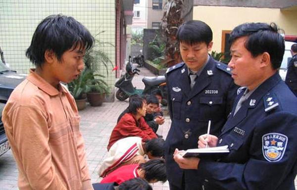 浙江“国际帮”覆灭记:辍学继承父亲生意,与混混组成非法组织