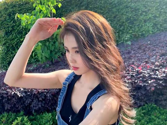 蔡国庆|不负春光，温暖继续，周深白鹿蔡徐坤杨颖加盟奔跑吧第十季